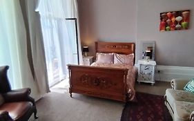 Sea View Studio Flat With Balcony, Parking
